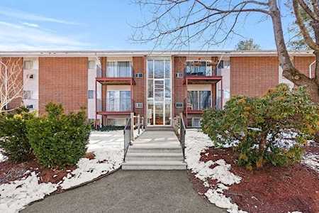 12 Longwood Dr #6 Andover, MA 01810