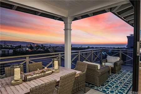 942 15th Street Hermosa Beach, CA 90254