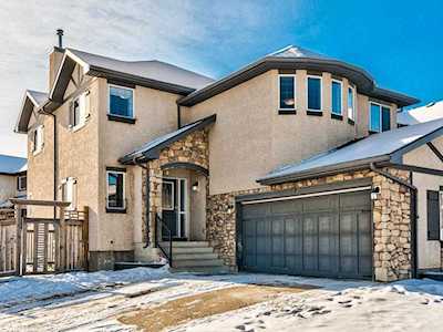 1 Sherwood Hill(s) NW Calgary, AB T3R 1P3