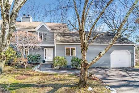 4 Lakespur #4 Wayland, MA 01778
