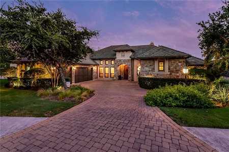 402 Black Wolf Run Lakeway, TX 78738