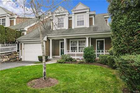 9 Winterberry Ln Ossining, NY 10510