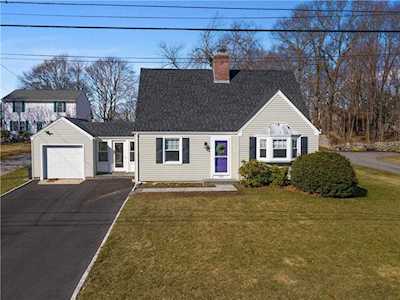145 Dover AV East Providence, RI 02914