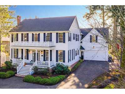 14530 Uplands Dr Lake Oswego, OR 97034