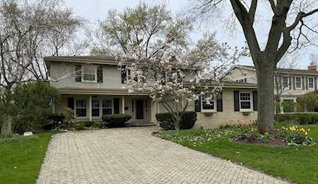 1416 Royal Oak Ln Glenview, IL 60025