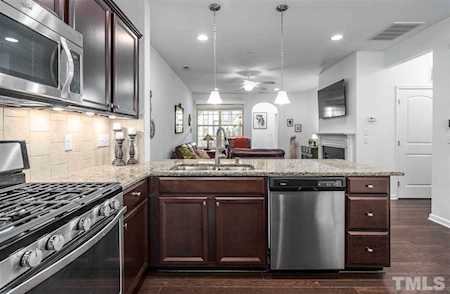 10029 Lynnberry Place Raleigh, NC 27617
