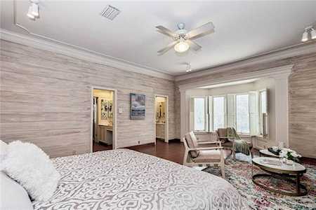 2710 Hillview Green Ln Austin, TX 78703