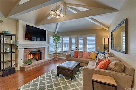 930 S Rim Crest Dr. Drive #17 Anaheim Hills, CA 92807