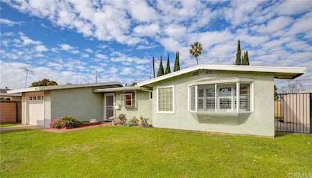 1609 Pattiz Avenue Long Beach, CA 90815