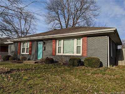 904 Morris Ave Jeffersonville, IN 47130