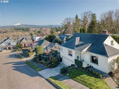 202 SW Custer St Portland, OR 97219