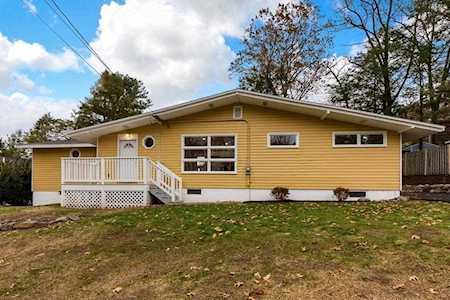 21 3rd Street Amesbury, MA 01913
