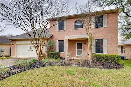 5806 Pecanwood Ln Austin, TX 78749