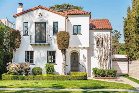 4225 Chestnut Avenue Long Beach, CA 90807