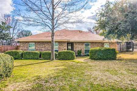 1813 EVERGLADE Court Grapevine, TX 76051