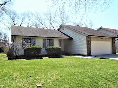 93 E Pepper Tree Dr Palatine, IL 60067