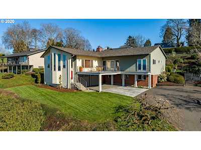 8809 NW Lakecrest Ave Vancouver, WA 98665