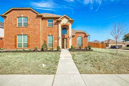 201 Brentwood Drive Desoto, TX 75115