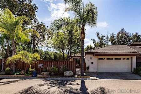 1801 Esquire Glen Escondido, CA 92029