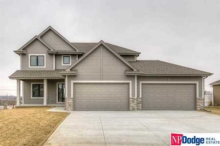 6651 Aberdeen Circle Papillion, NE 68046