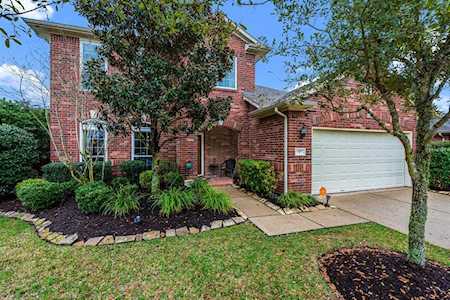 2107 Rain Lily Ct Pearland, TX 77581