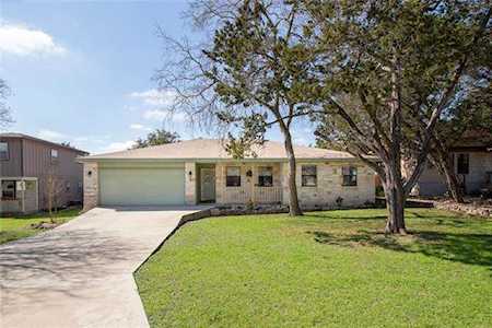 8 Woodlark Way Wimberley, TX 78676