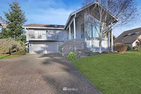 3203 199th Av Ct E Lake Tapps, WA 98391