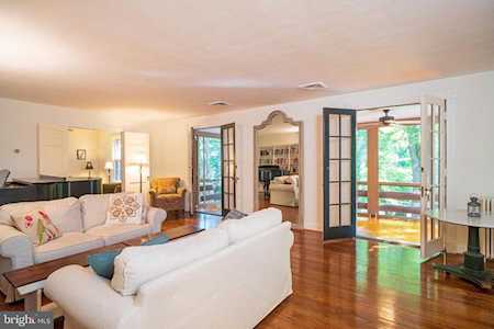 3015 Edison St Arlington, VA 22207