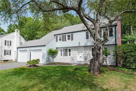 12 Hartwell Road West Hartford, CT 06117