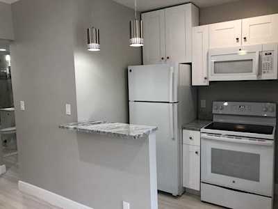 717 NE 1St Street #12 Delray Beach, FL 33483