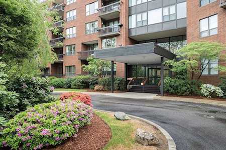 210 Nahanton St #203 Newton, MA 02459