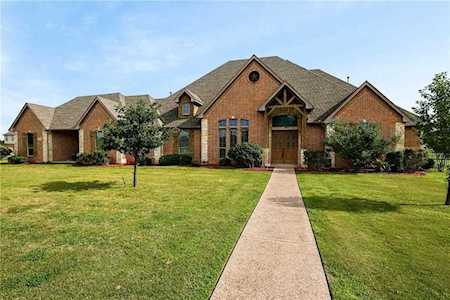 3704 Canyon Pass Trail Burleson, TX 76028