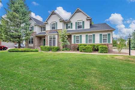 1247 Buckboard Circle South Lyon, MI 48178
