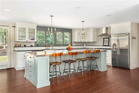 5 Lynn CIR East Greenwich, RI 02818