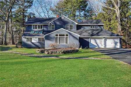 855 Fletcher RD North Kingstown, RI 02852