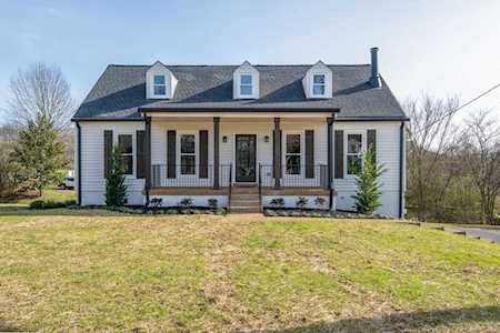 1202 Creekside Dr Nolensville, TN 37135