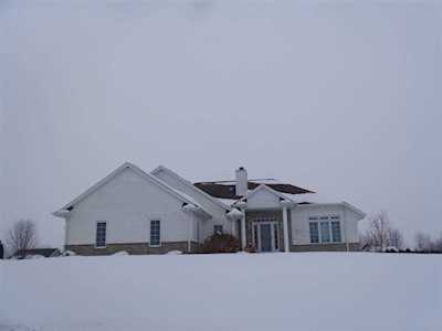 W8059 Crescent Ln Beaver Dam, WI 53916