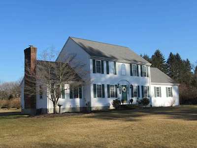 15 Charles Ave Uxbridge, MA 01569