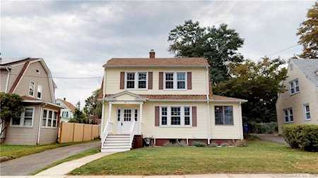 86 Abbotsford Avenue West Hartford, CT 06110