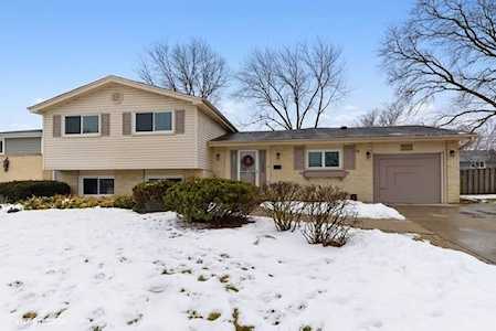 1411 W Lexington Dr Arlington Heights, IL 60004