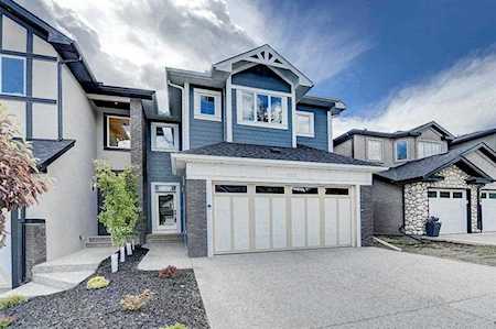 623 27 Avenue NE Calgary, AB T2E 2A7