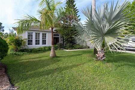 653 Carey Way Orlando, FL 32825