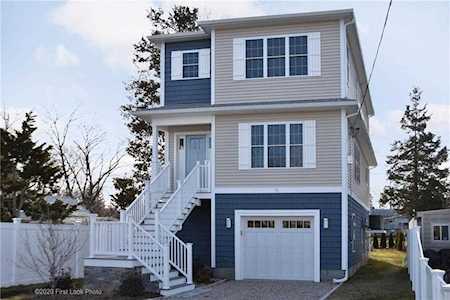9 Sidney AV Warwick, RI 02818