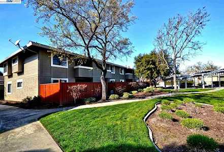 7673 Arbor Creek Circle Dublin, CA 94568