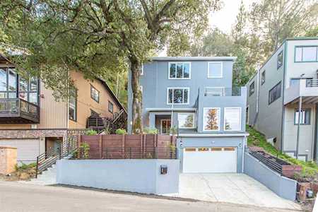 6456 Oakwood Dr Oakland, CA 94611