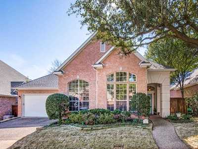 1004 Lake Point Circle Mckinney, TX 75072
