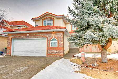 10189 Hamptons Boulevard NW Calgary, AB T3A 5A9