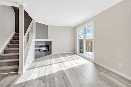 104 Grier Terrace NE #5 Calgary, AB T2K 5Y6