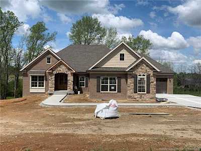 8850 Highland Lake Dr Georgetown, IN 47122