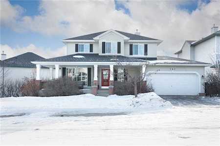 141 Tuscany Ridge View NW Calgary, AB T3L 2J2